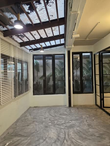 Townhouse BTS Chongnonsi 3 bed / 4 bath, Bangkok, Thung Maha Mek, Sathon, Bangkok, 3 Bedrooms, 280 sqm, Townhouse For Rent, by PROPERTYSIGHTS REAL ESTATE, 500492809 - DDproperty.com