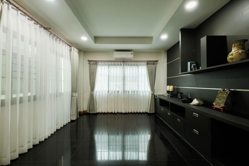 Modern Pool Villa in Mae Hia, Chiang Mai, Mae Hia, Muang Chiang Mai, Chiang Mai, 5 Bedrooms, 380 sqm, Single Detached House For Sale, by Runchana Ball, 500492868 - DDproperty.com