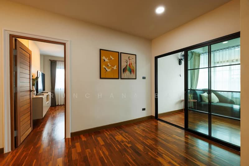 Modern Pool Villa in Mae Hia, Chiang Mai, Mae Hia, Muang Chiang Mai, Chiang Mai, 5 Bedrooms, 380 sqm, Single Detached House For Sale, by Runchana Ball, 500492868 - DDproperty.com