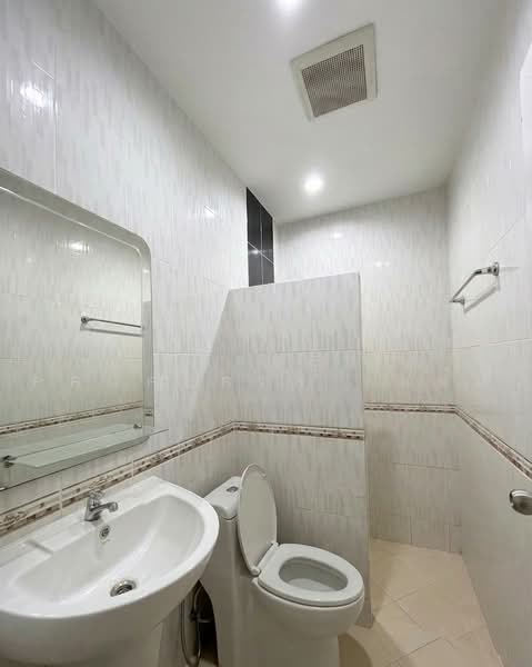 ทาวน์เฮ้าส์ปลวกแดง ระยอง, Rayong, Mae Nam Khu, Pluak Daeng, Rayong, 2 Bedrooms, 120 sqm, Townhouse For Sale, by The Best Property แจ๋ม, 500492870 - DDproperty.com