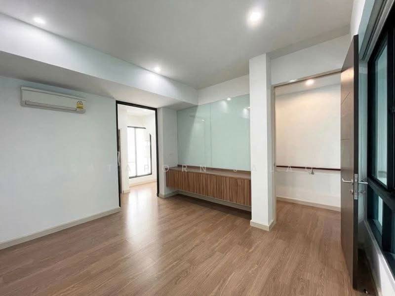 Bless Town Sukhumvit 50, Bangkok, Sukhumvit 50 Road, Phra Kanong, Khlong Toei, Bangkok, 3 Bedrooms, 82 sqm, Townhouse For Sale, by Sataporn Jalao, 500493019 - DDproperty.com
