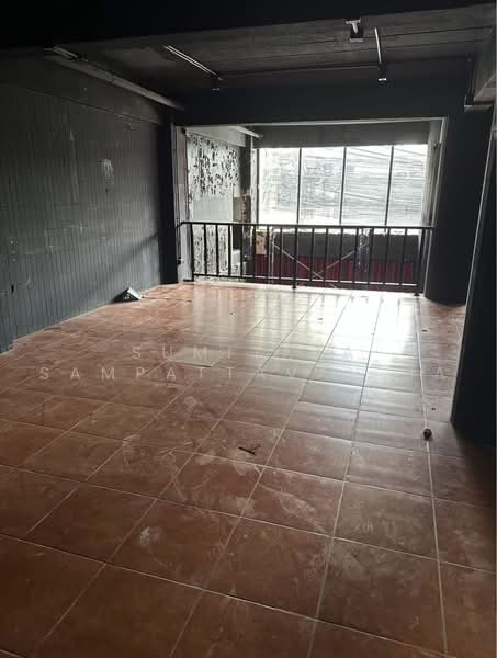 พื้นที่ให้เช่าทองหล่อ สุขุมวิท : Space for rent Thonglor, Sukhumvit, กรุงเทพ, คลองตันเหนือ, วัฒนา, กรุงเทพ, 200 ตร.ม., ตึกแถว-อาคารพาณิชย์ ให้เช่า, โดย Sumitara Sampattavanija, 500493026 - DDproperty.com