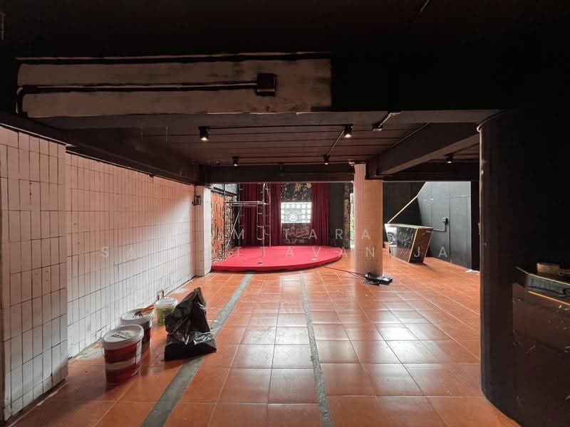 พื้นที่ให้เช่าทองหล่อ สุขุมวิท : Space for rent Thonglor, Sukhumvit, กรุงเทพ, คลองตันเหนือ, วัฒนา, กรุงเทพ, 200 ตร.ม., ตึกแถว-อาคารพาณิชย์ ให้เช่า, โดย Sumitara Sampattavanija, 500493026 - DDproperty.com