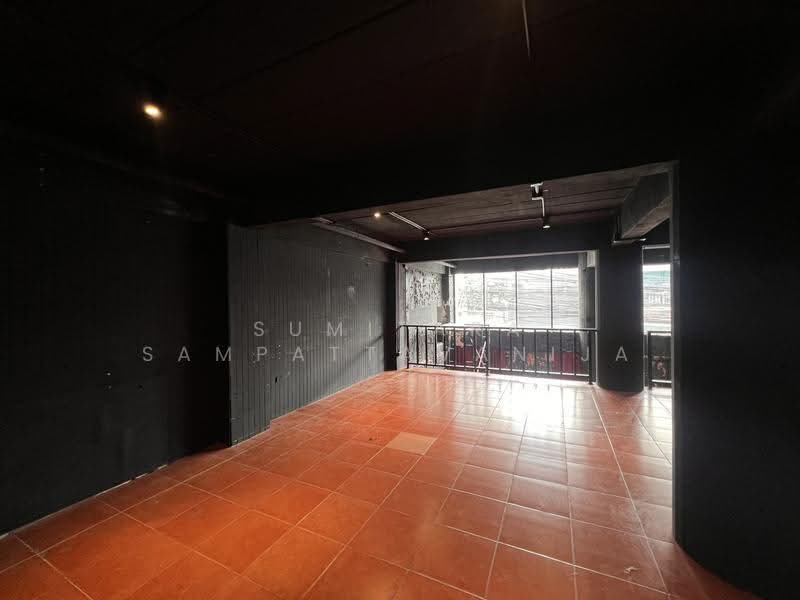 พื้นที่ให้เช่าทองหล่อ สุขุมวิท : Space for rent Thonglor, Sukhumvit, กรุงเทพ, คลองตันเหนือ, วัฒนา, กรุงเทพ, 200 ตร.ม., ตึกแถว-อาคารพาณิชย์ ให้เช่า, โดย Sumitara Sampattavanija, 500493026 - DDproperty.com