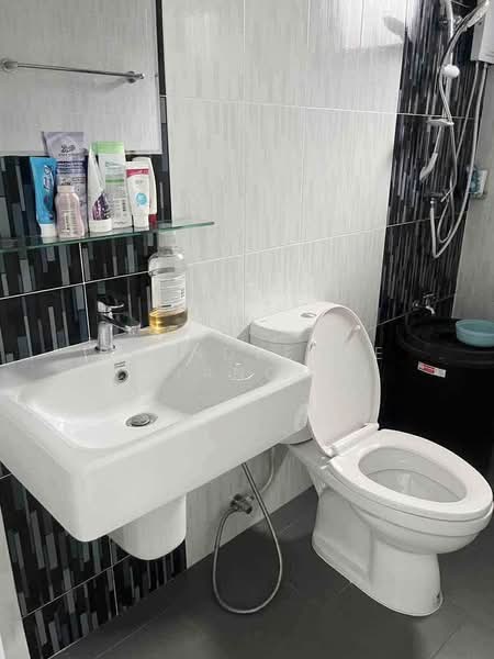 A house for rent near Chongfah Sinseung Wanich Bamrung School,Rental Price:15,000THB/month No.15H904, Chiang Mai, Pa Bong, Saraphi, Chiang Mai, 3 Bedrooms, 100 sqm, Single Detached House For Rent, by Baandeedee Chiangmai, 500493078 - DDproperty.com