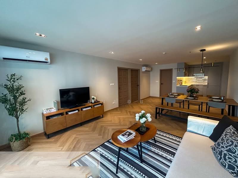 Floraville Condominium, Bangkok, 51 Pattanakarn, Suan Luang, Bangkok, 2 Bedrooms, 122 sqm, Condo For Sale, by คุณปอย, 500493105 - DDproperty.com