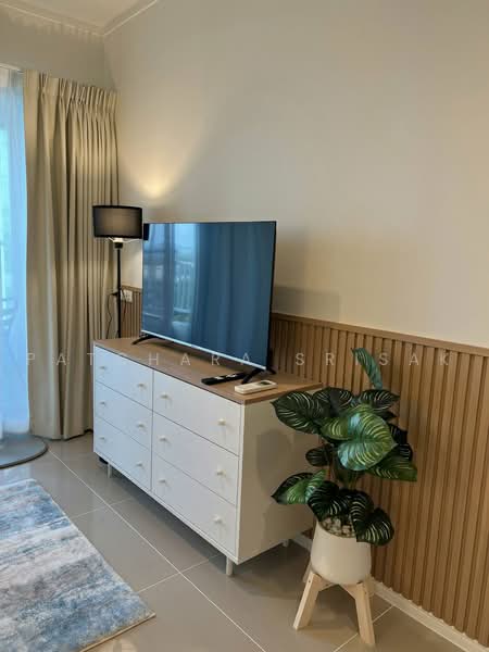Lumpini Seaview Jomtien, Chon Buri (Pattaya), Jomtien Saisong Road, Nong Pru, Bang Lamung (Pattaya), Chon Buri (Pattaya), 1 Bedroom, 32 sqm, Condo For Sale, by Patchara Srisak, 500493123 - DDproperty.com