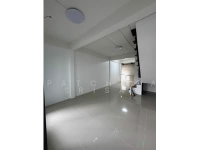 ขาย - บ้าน 2-ห้องนอน, ชลบุรี
