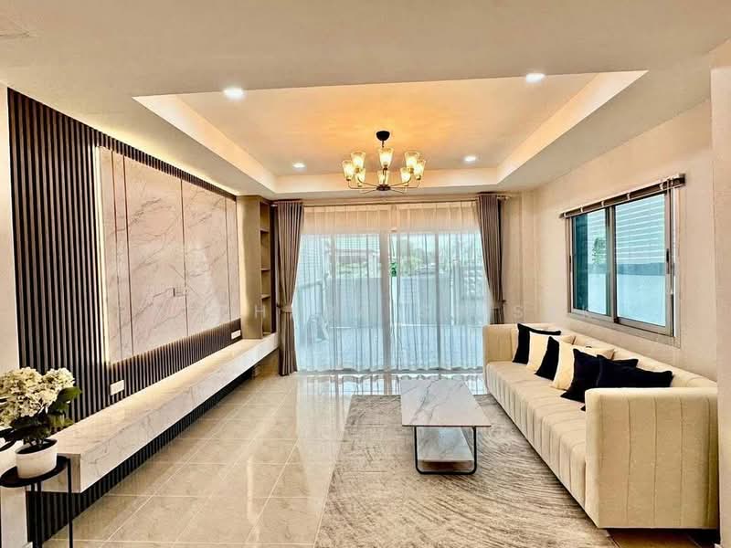2-BR Townhouse, Chon Buri (Pattaya), Nong Pru, Bang Lamung (Pattaya), Chon Buri (Pattaya), 2 Bedrooms, 93 sqm, Townhouse For Sale, by Patchara Srisak, 500493175 - DDproperty.com