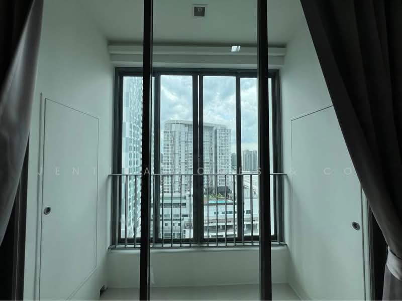 IDEO MOBI Sukhumvit 81, Bangkok, 2097 Sukhumvit Road, Bang Chak, Phra Khanong, Bangkok, 2 Bedrooms, 42 sqm, Condo For Rent, by Jentina Homes & Co, 500493178 - DDproperty.com