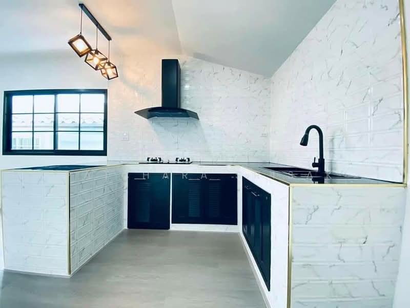undefined, Chon Buri (Pattaya), Surasak, Si Racha, Chon Buri (Pattaya), 4 Bedrooms, 220 sqm, Single Detached House For Sale, by Patchara Srisak, 500493179 - DDproperty.com