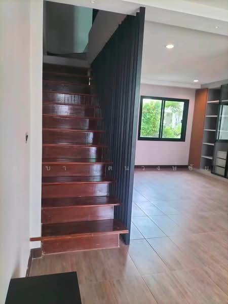 ทำเลซ.ศรีนครินทร์ 40 (ตรงข้ามซีคอน)ให้เช่าทาวน์โฮม 4 ชั้น มุม บ้านสวย เฟอร์ครบ พร้อมอยู่, Bangkok, ศรีนตรินทร์, Nong Bon, Prawet, Bangkok, 3 Bedrooms, 200 sqm, Townhouse For Rent, by บุษบา รัตนวงษ์ชัย, 500493187 - DDproperty.com