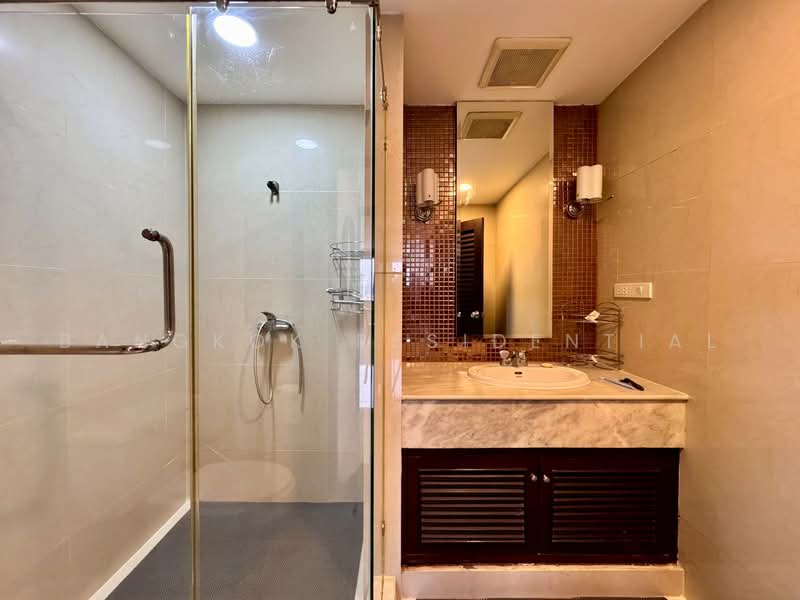 Lake Green, Bangkok, 199 Sukhumvit Soi 8, Khlong Toei, Bangkok, 3 Bedrooms, 150 sqm, Condo For Rent, by Bangkok Residential, 500493188 - DDproperty.com