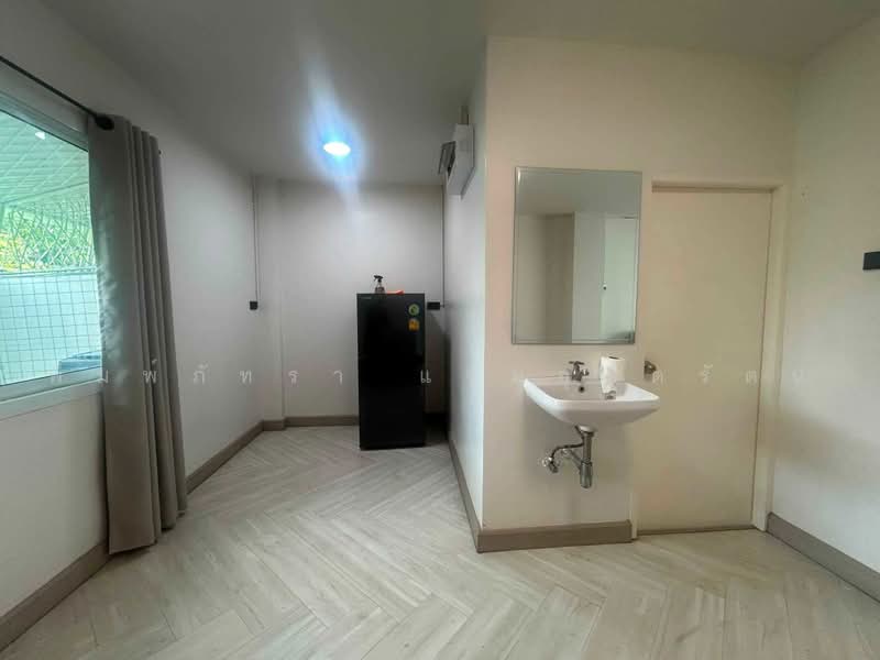 ทาวน์โฮม เรวดี75, Nonthaburi, Talat Kwan, Muang Nonthaburi, Nonthaburi, 4 Bedrooms, 150 sqm, Townhouse For Rent, by พิมพ์ภัทรา แจ่มอุลิตรัตน, 500493242 - DDproperty.com