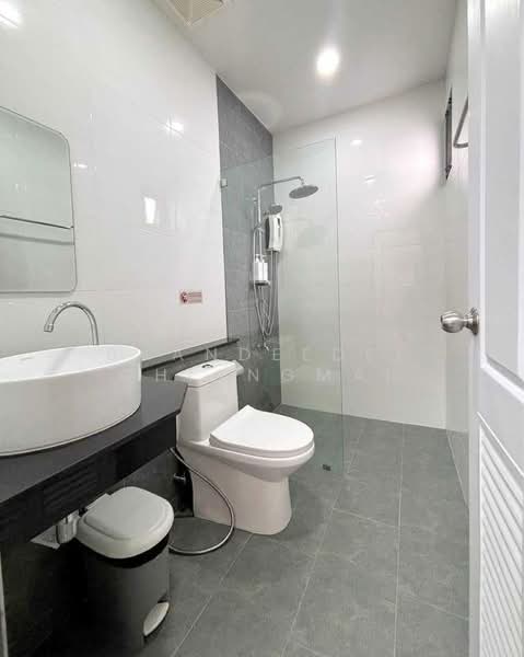 A house for rent near Big C Mae Hia, Chiang Mai Rental Price: 26,000 THB / month Property No.9H1042, Chiang Mai, Pa Daet, Muang Chiang Mai, Chiang Mai, 3 Bedrooms, 100 sqm, Single Detached House For Rent, by Baandeedee Chiangmai, 500493258 - DDproperty.com
