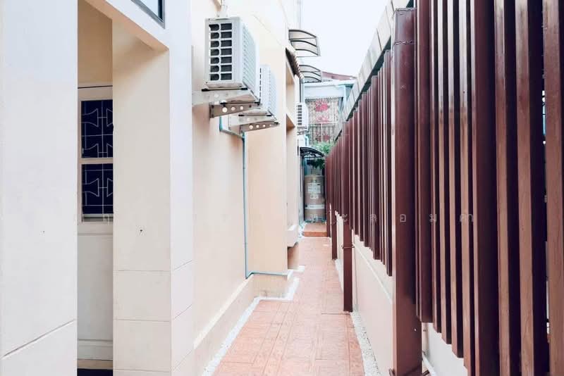Happy Land Ville, Bangkok, 111 Soi Lasalle 32, Bang Na, Bangkok, 3 Bedrooms, 300 sqm, Townhouse For Rent, by กฤตวรรณ ทะลอมคำ, 500493276 - DDproperty.com