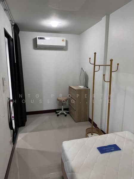 30,000.- NG536 ให้เช่าบ้านย่านห้วยขวาง ประชาราษฎร์บำเพ็ญ 13 บ้านพร้อมเฟอร์นิเจอร์ พร้อมเข้าอยู่, กรุงเทพ, ประชาราษฎร์บำเพ็ญ, ห้วยขวาง, กรุงเทพ, 110 ตร.ม., ทาวน์เฮ้าส์ ให้เช่า, โดย NTG Property House Co.,Ltd., 500493277 - DDproperty.com