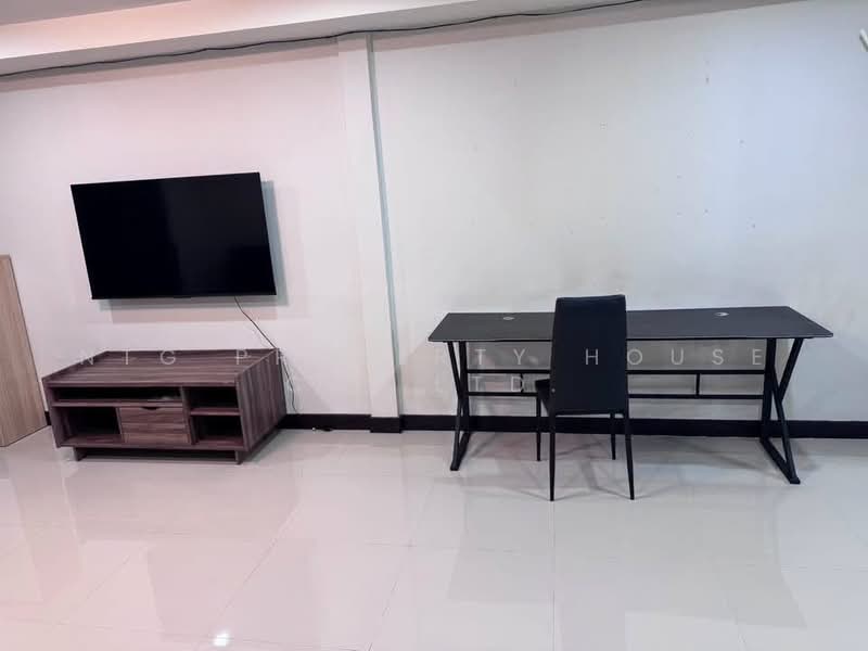 30,000.- NG536 ให้เช่าบ้านย่านห้วยขวาง ประชาราษฎร์บำเพ็ญ 13 บ้านพร้อมเฟอร์นิเจอร์ พร้อมเข้าอยู่, Bangkok, ประชาราษฎร์บำเพ็ญ, Huai Khwang, Bangkok, 3 Bedrooms, 110 sqm, Townhouse For Rent, by NTG Property House Co.,Ltd., 500493277 - DDproperty.com