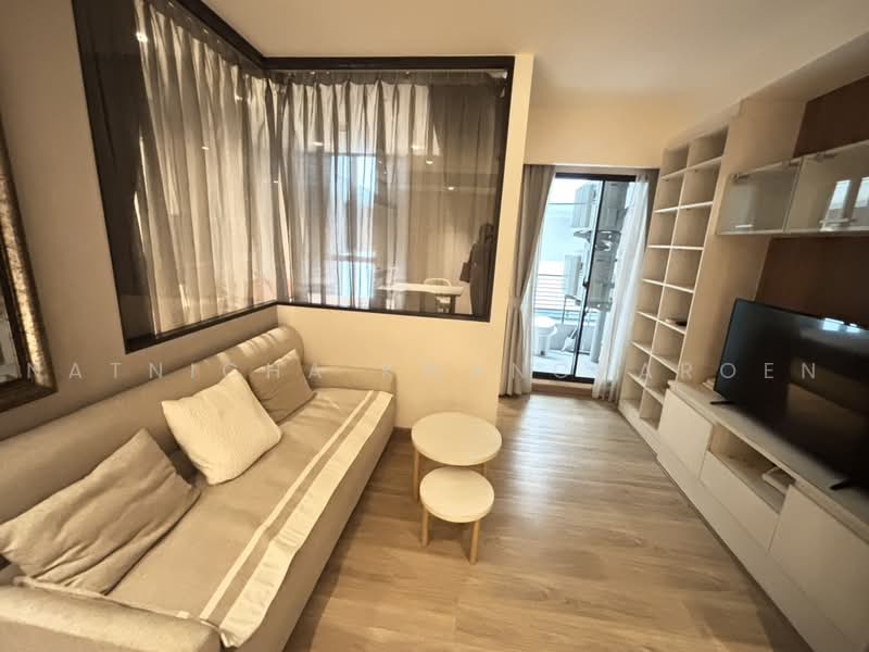Runesu Thonglor 5, Bangkok, 82 Padi Madi Alley, Khlong Tan Nua, Watthana, Bangkok, 1 Bedroom, 35 sqm, Condo For Rent, by Natnicha Kwancharoen, 500493281 - DDproperty.com