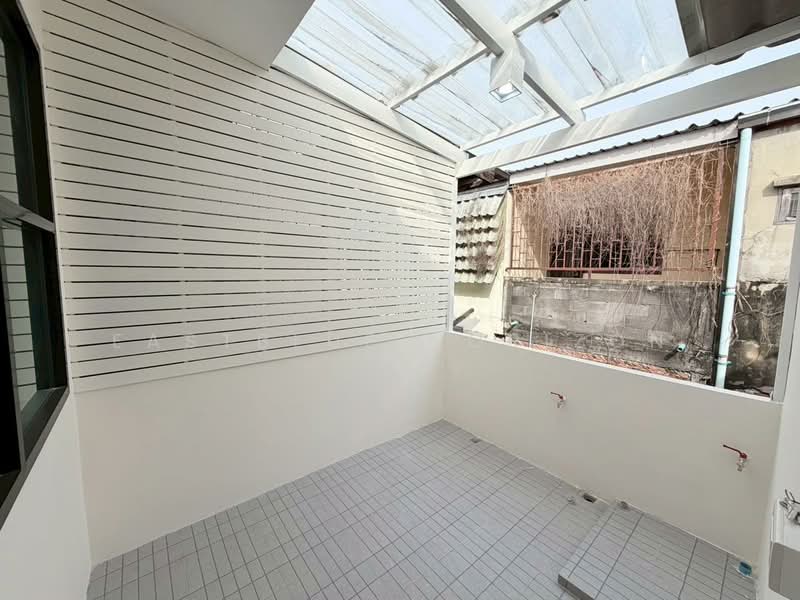 House Area Ladprao, Bangkok, Lat Phrao, Bangkok, 2 Bedrooms, 95 sqm, Townhouse For Sale, by Eastblue Horizon, 500493330 - DDproperty.com