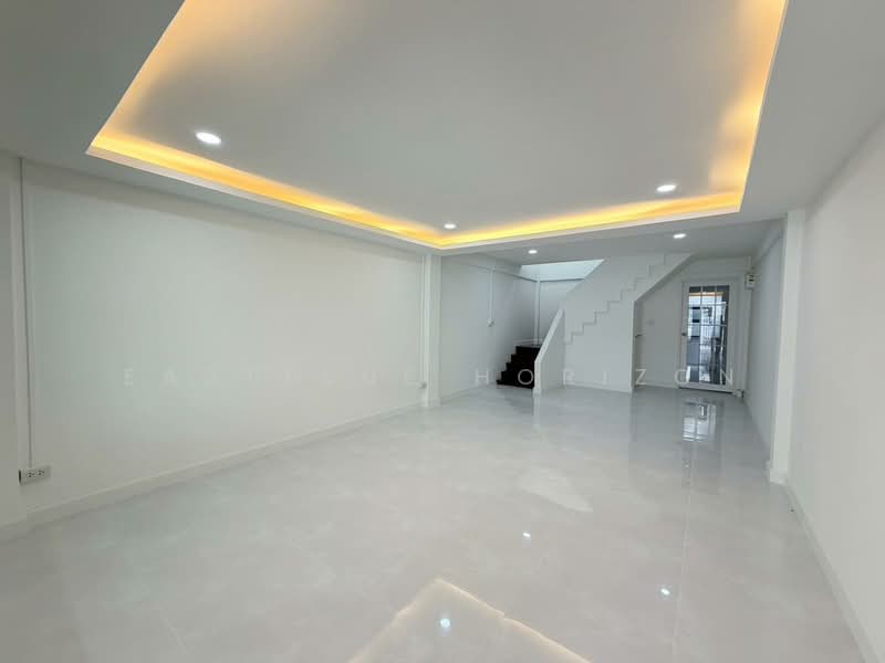 House Area Ladprao, Bangkok, Lat Phrao, Bangkok, 2 Bedrooms, 95 sqm, Townhouse For Sale, by Eastblue Horizon, 500493330 - DDproperty.com