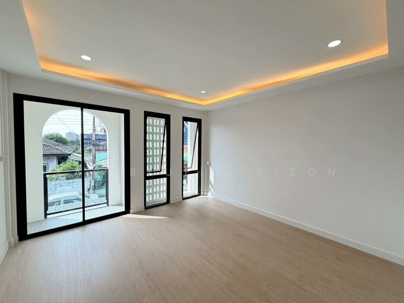 House Area Ladprao, กรุงเทพ, ลาดพร้าว, กรุงเทพ, 95 ตร.ม., ทาวน์เฮ้าส์ ขาย, โดย Eastblue Horizon, 500493330 - DDproperty.com