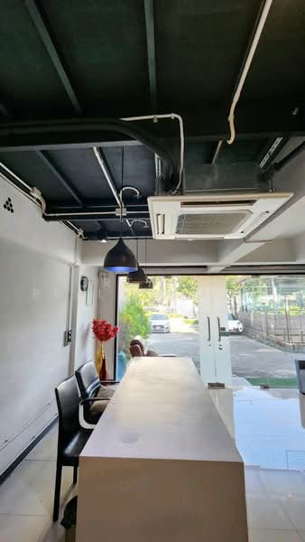 ให้เช่าอาคารพาณิชย์1ห้อง3.5ชั้น บนสถานี MRT รัชดา1, Bangkok, Din Daeng, Bangkok, , 172 sqm, Shophouse For Rent, by Forty-Six Real Estate Group, 500493342 - DDproperty.com