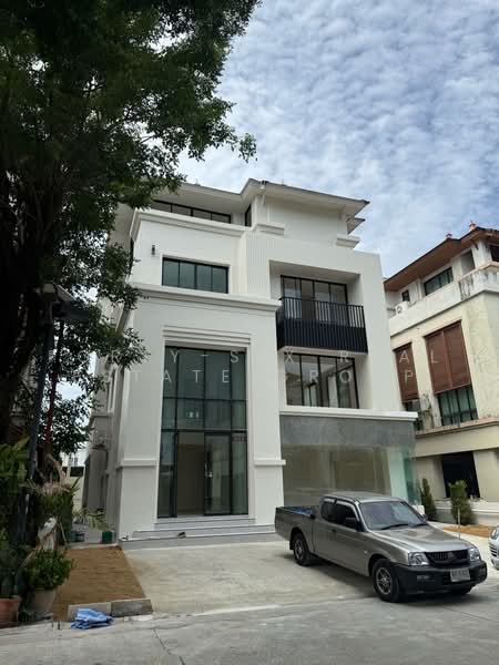 ขายด่วน ตึกสำนักงาน 4 ชั้น รีเจ้นท์รัชดา, Bangkok, Wang Thonglang, Bangkok, , 800 sqm, Office Space For Sale, by Forty-Six Real Estate Group, 500493348 - DDproperty.com
