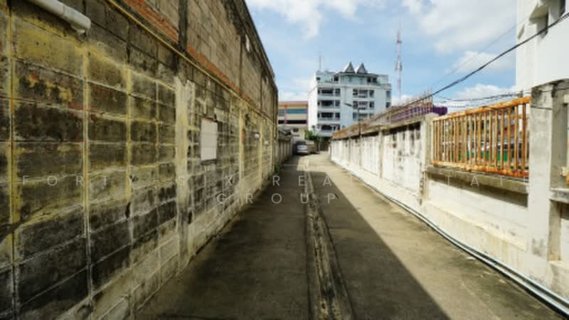 ขายที่ดิน 521 ตร.วา ถนนบางขุนนนท์ ใกล้ MRT 1 กม, Bangkok, Bang Khun Non, Bangkok Noi, Bangkok, , 2,084 sqm, Land For Sale, by Forty-Six Real Estate Group, 500493355 - DDproperty.com