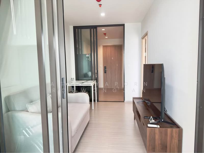 Life Sathorn Sierra, Bangkok, Ratchaphruek Rd, Talat Plu, Thon Buri, Bangkok, 2 Bedrooms, 35 sqm, Condo For Rent, by Atitayaporn Robwongjan, 500493358 - DDproperty.com