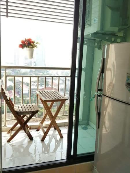 Lumpini Place Narathiwas-Chaopraya, Bangkok, 1298 Rama 3 Road, Chong Nonsi, Yan Nawa, Bangkok, 1 Bedroom, 30 sqm, Condo For Rent, by Virachai Vongbunsin, 500493379 - DDproperty.com