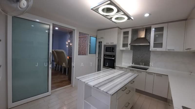 วราธร วิลล์ พัฒนาการ 44, Bangkok, Suan Luang, Bangkok, 5 Bedrooms, 300 sqm, Townhouse For Rent, by Jutarat Jitmun, 500493382 - DDproperty.com