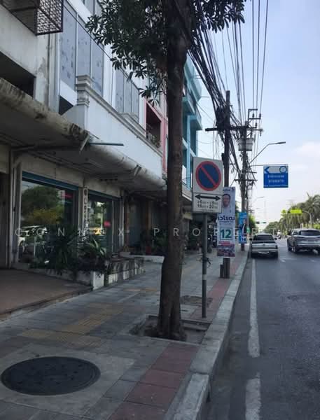 Two adjoining shophouses ready to move in, Soi Phatthanakan 64, Bangkok, , Prawet, Bangkok, , 21 sqm, Shophouse For Sale, by Connex Property, 500493403 - DDproperty.com