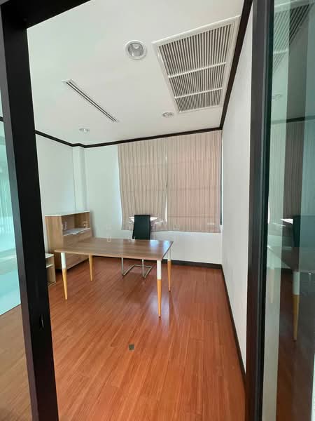 Office Building Nak Niwat 12, Bangkok, นาคนิวาส 12, Lat Phrao, Bangkok, 5 Bedrooms, 270 sqm, Single Detached House For Rent, by ปรินทร์ญาดา ชิณโชติ, 500493409 - DDproperty.com