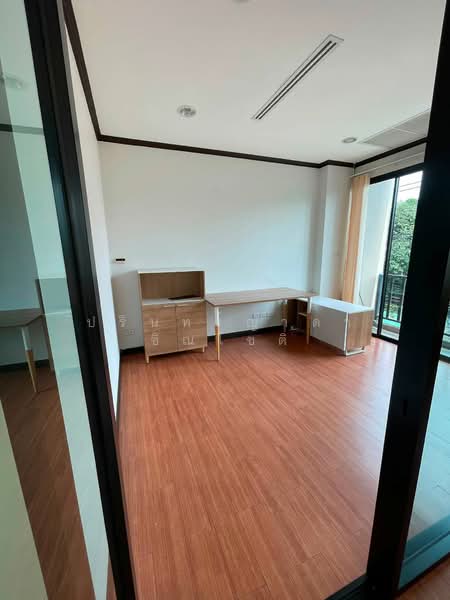 Office Building Nak Niwat 12, Bangkok, นาคนิวาส 12, Lat Phrao, Bangkok, 5 Bedrooms, 270 sqm, Single Detached House For Rent, by ปรินทร์ญาดา ชิณโชติ, 500493409 - DDproperty.com