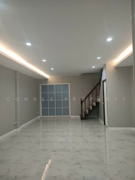 Rung Chareon Village, Chokchai 4, Soi 3, Bangkok, โชคชัย, Saphan Song, Wang Thonglang, Bangkok, 2 Bedrooms, 180 sqm, Townhouse For Sale, by Connex Property, 500493431 - DDproperty.com