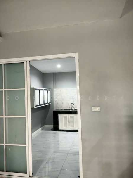 Rung Chareon Village, Chokchai 4, Soi 3, Bangkok, โชคชัย, Saphan Song, Wang Thonglang, Bangkok, 2 Bedrooms, 180 sqm, Townhouse For Sale, by Connex Property, 500493431 - DDproperty.com