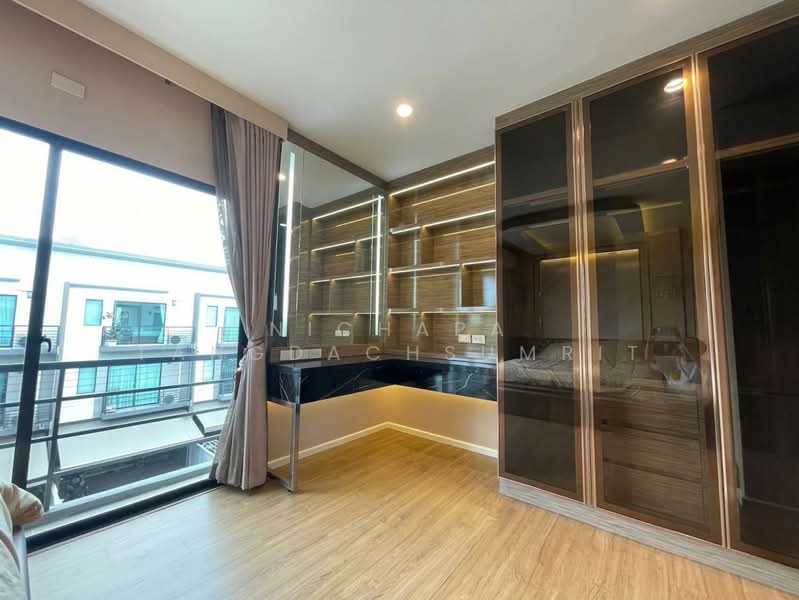 Baan Klang Muang Ramintra : บ้านกลางเมือง รามอินทรา, กรุงเทพ, ซอยกาญจนาภิเษก 6/1, ท่าแร้ง, บางเขน, กรุงเทพ, 145 ตร.ม., ทาวน์เฮ้าส์ ขาย, โดย Nichapa Tangdachsumrit, 500493433 - DDproperty.com