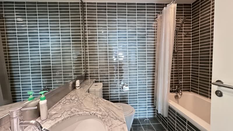 Sathorn Gardens, Bangkok, 39 South Sathorn Road, Thung Maha Mek, Sathon, Bangkok, 3 Bedrooms, 230 sqm, Condo For Sale, by ทิพย์โสภารัตน์ ประทานพรพรหม, 500493434 - DDproperty.com