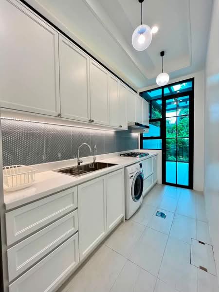 Baan Klang Muang Classe Ekkamai-Ramintra, Bangkok, Sukhonthasawat Road, Lat Phrao, Bangkok, 4 Bedrooms, 241 sqm, Single Detached House For Rent, by ปรินทร์ญาดา ชิณโชติ, 500493438 - DDproperty.com