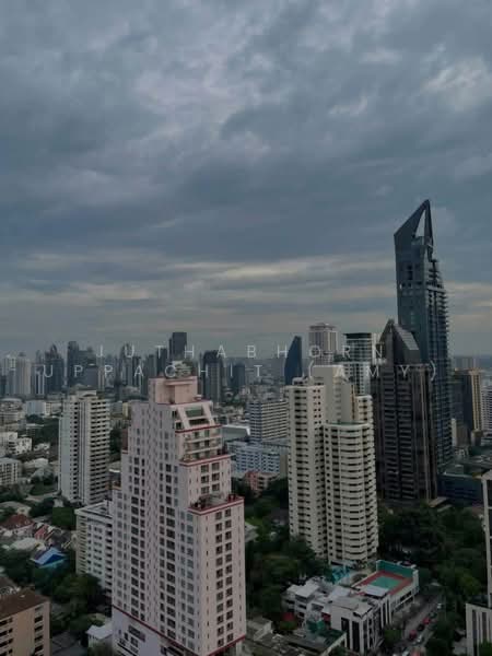 Noble State 39, Bangkok, 35 Soi Sukhumvit 39, Khlong Tan Nua, Watthana, Bangkok, 1 Bedroom, 31 sqm, Condo For Rent, by Juthabhorn Uppachit (Amy), 500493456 - DDproperty.com
