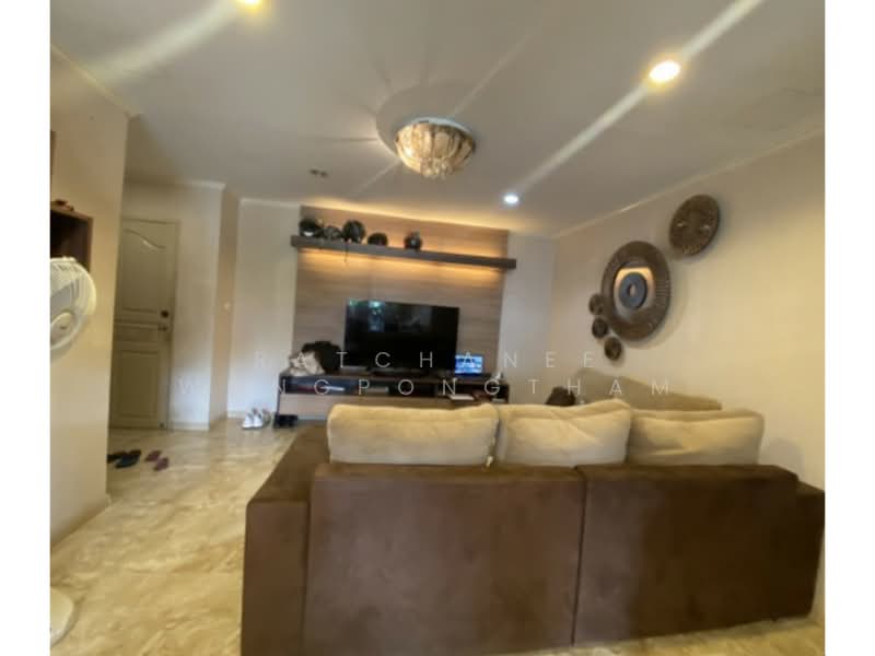 D.S. Tower 2 Sukhumvit 39, Bangkok, Soi Sukhumvit 39, Khlong Tan Nua, Watthana, Bangkok, 3 Bedrooms, 129 sqm, Condo For Rent, by Ratchanee Wongpongtham, 500493462 - DDproperty.com