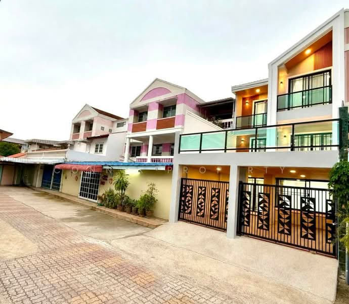 House Phetkasem 68, Bangkok, เพชรเกษม, Bang Khae, Bangkok, 5 Bedrooms, 21 sqm, Townhouse For Sale, by Connex Property, 500493469 - DDproperty.com