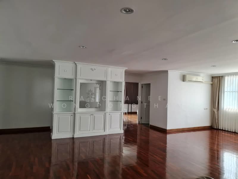 D.S. Tower 1 Sukhumvit 33, Bangkok, Soi Phrom Chit, Khlong Tan Nua, Watthana, Bangkok, 3 Bedrooms, 250 sqm, Condo For Rent, by Ratchanee Wongpongtham, 500493478 - DDproperty.com