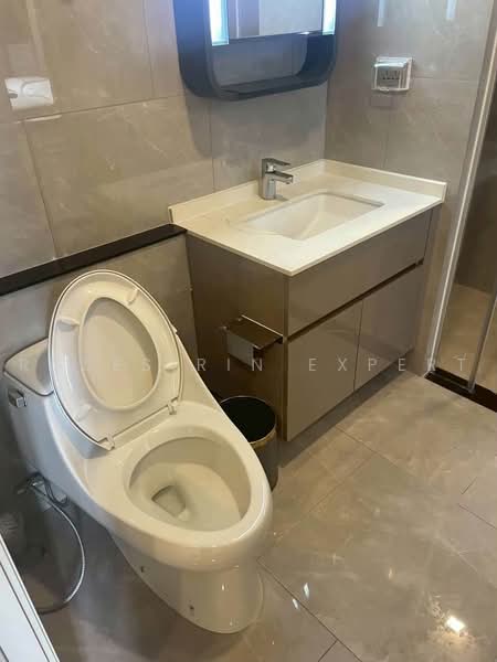 One9Five Asoke-Rama 9, Bangkok, 195 Soi Rama 9 Soi 5, Huai Khwang, Bangkok, 1 Bedroom, 42 sqm, Condo For Rent, by Rosesirin Expert, 500493485 - DDproperty.com