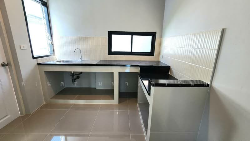 Chaiyapruek Bangbuathong, Nonthaburi, Soi Chaiyapruek Village, Bang Bua Thong, Nonthaburi, 4 Bedrooms, 220 sqm, Single Detached House For Sale, by พเนตร มหามิตรานนท์, 500493493 - DDproperty.com