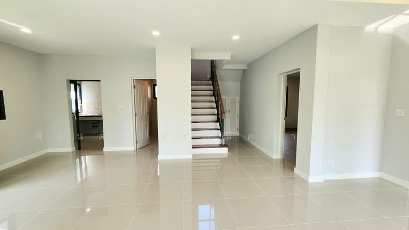 Chaiyapruek Bangbuathong, Nonthaburi, Soi Chaiyapruek Village, Bang Bua Thong, Nonthaburi, 4 Bedrooms, 220 sqm, Single Detached House For Sale, by พเนตร มหามิตรานนท์, 500493493 - DDproperty.com