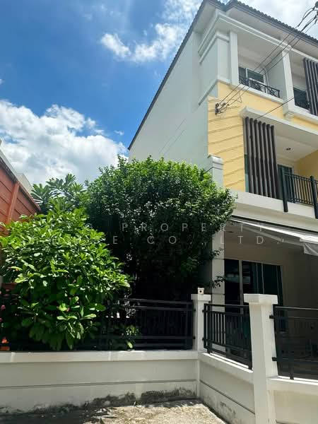 Baan Klang Muang Urbanion Kaset - Nawamin 2, Bangkok, Lat Pla Khao Road, Anusaowari, Bang Khen, Bangkok, 3 Bedrooms, 170 sqm, Townhouse For Rent, by NTG Property House Co.,Ltd., 500493496 - DDproperty.com