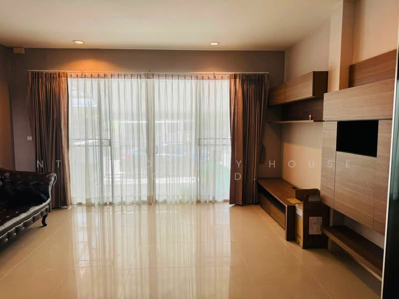 Baan Klang Muang Urbanion Kaset - Nawamin 2, Bangkok, Lat Pla Khao Road, Anusaowari, Bang Khen, Bangkok, 3 Bedrooms, 170 sqm, Townhouse For Rent, by NTG Property House Co.,Ltd., 500493496 - DDproperty.com