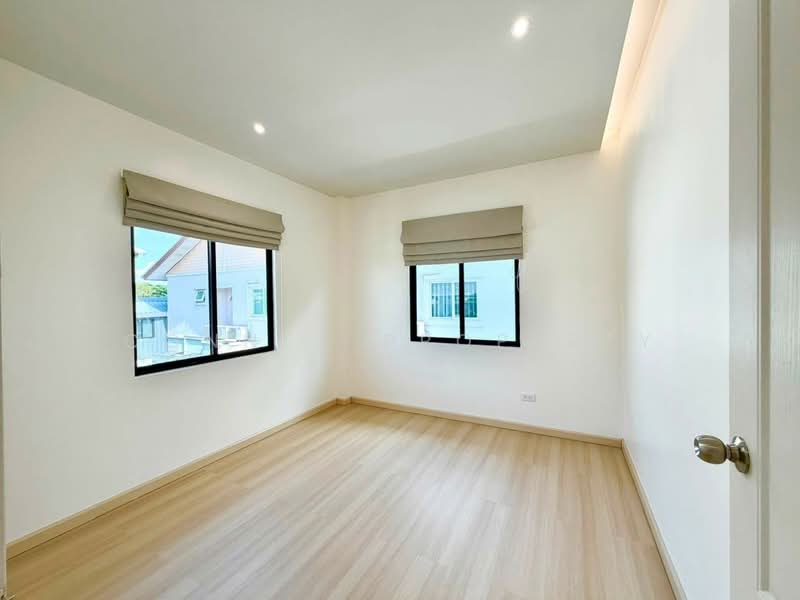Baan Fah Piyarom Lake and Park 2, Pathum Thani, ลำลูกกา, Bung Kham Proi, Lam Luk Ka, Pathum Thani, 3 Bedrooms, 21 sqm, Single Detached House For Sale, by Connex Property, 500493514 - DDproperty.com